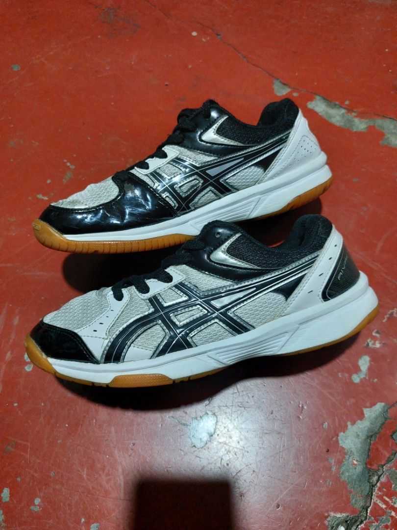 Asics volleyball deals shoes 2016