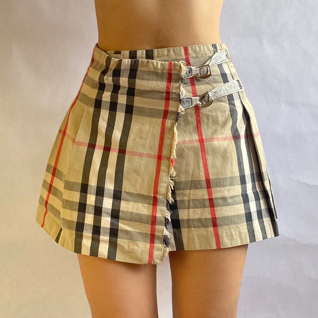 Authentc Burberry mini pleated skirt Women s Fashion Bottoms Skirts on Carousell