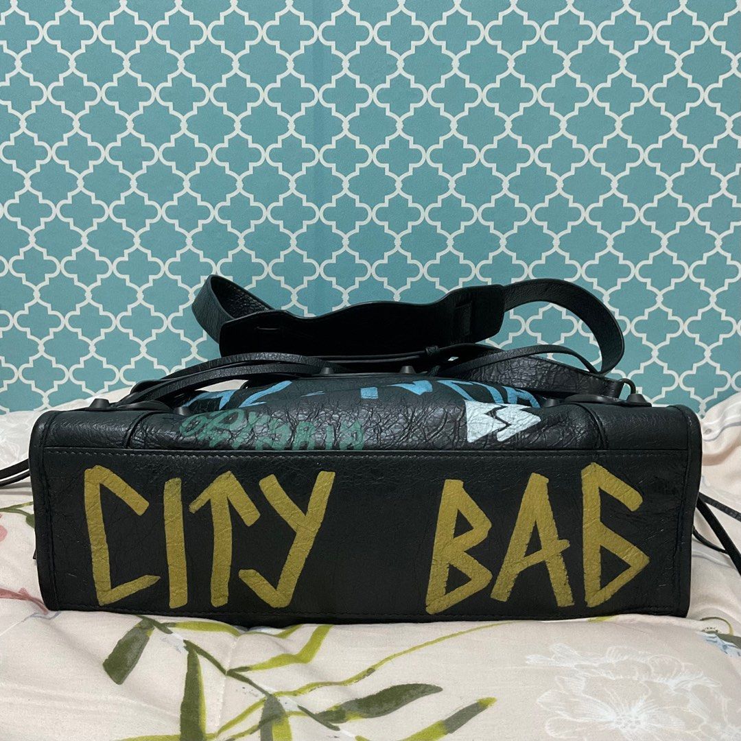 Balenciaga graffiti bag clearance sale