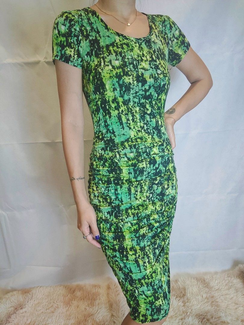Bcbgmaxazria sales green dress