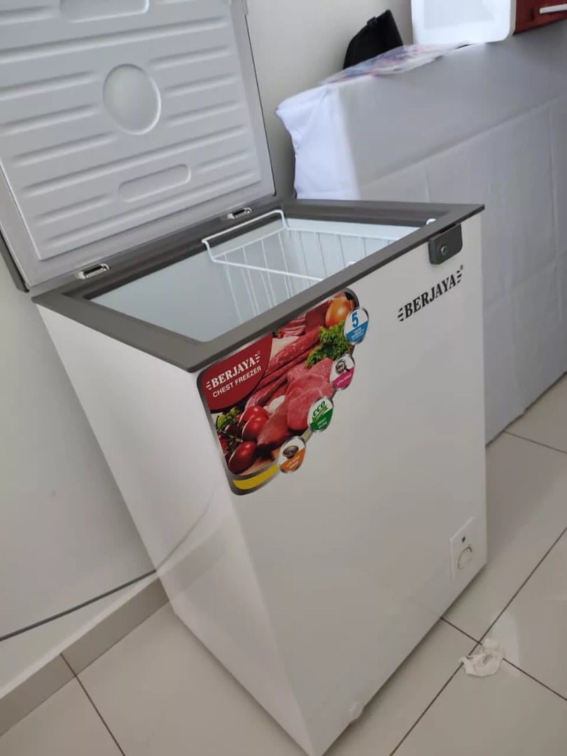 BERJAYA PREMIUM DUAL CHEST CHILLER FREEZER 130L, TV & Home Appliances