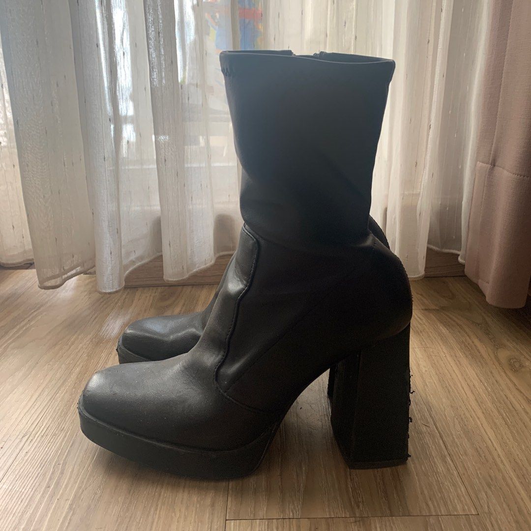 Sock store boots bershka