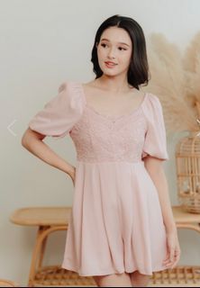 BNWT The Stage Walk Crochet Sleeve Romper in XS