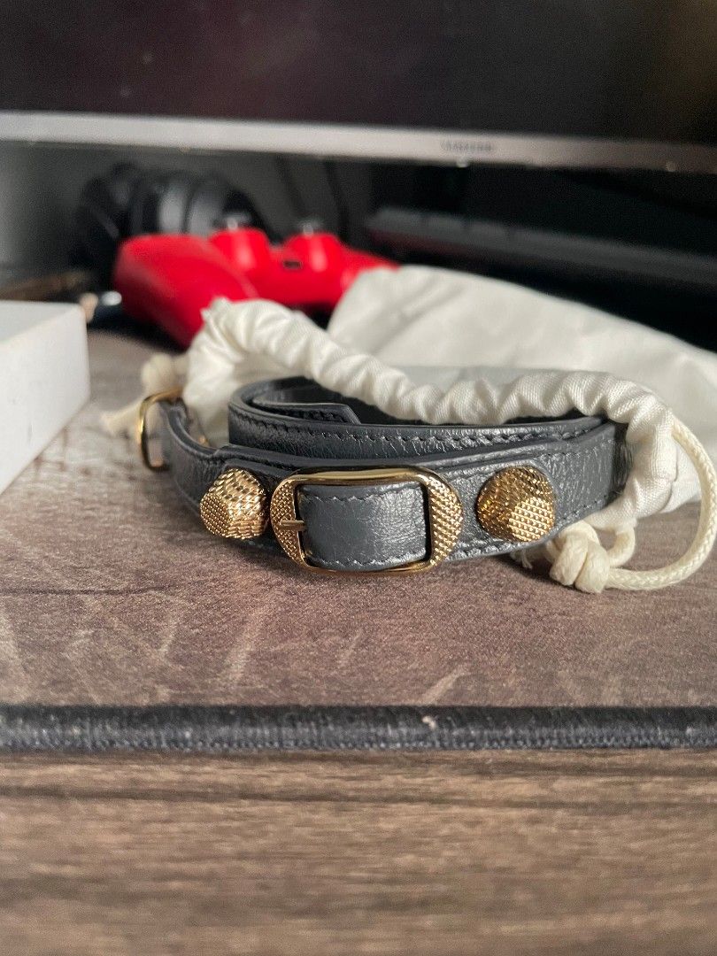 Balenciaga bracelet size hotsell
