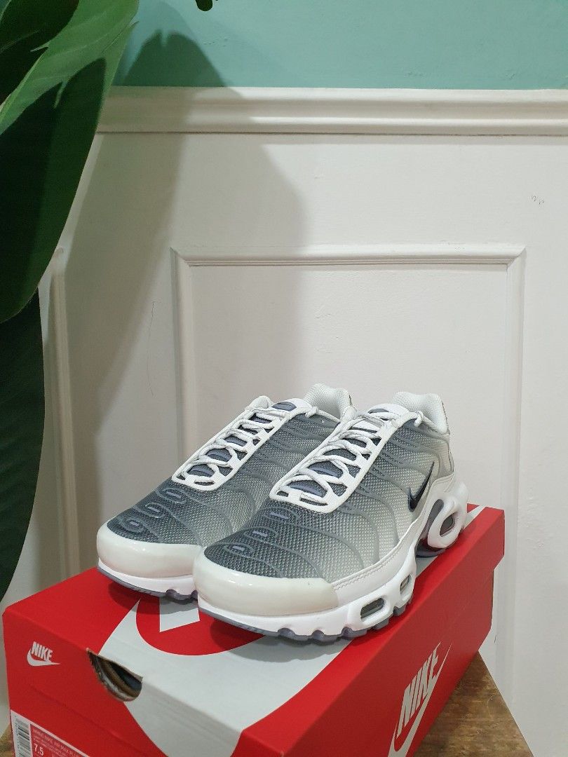 Nike air max plus ww deals