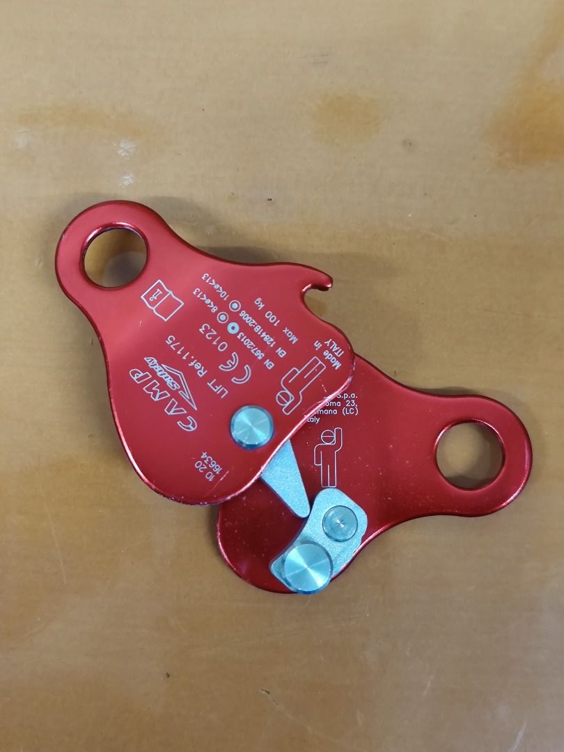 CAMP Lift Rope Clamp / Ascender 攀岩攀石抓繩器/上升器, 運動產品, 其他運動配件 Carousell