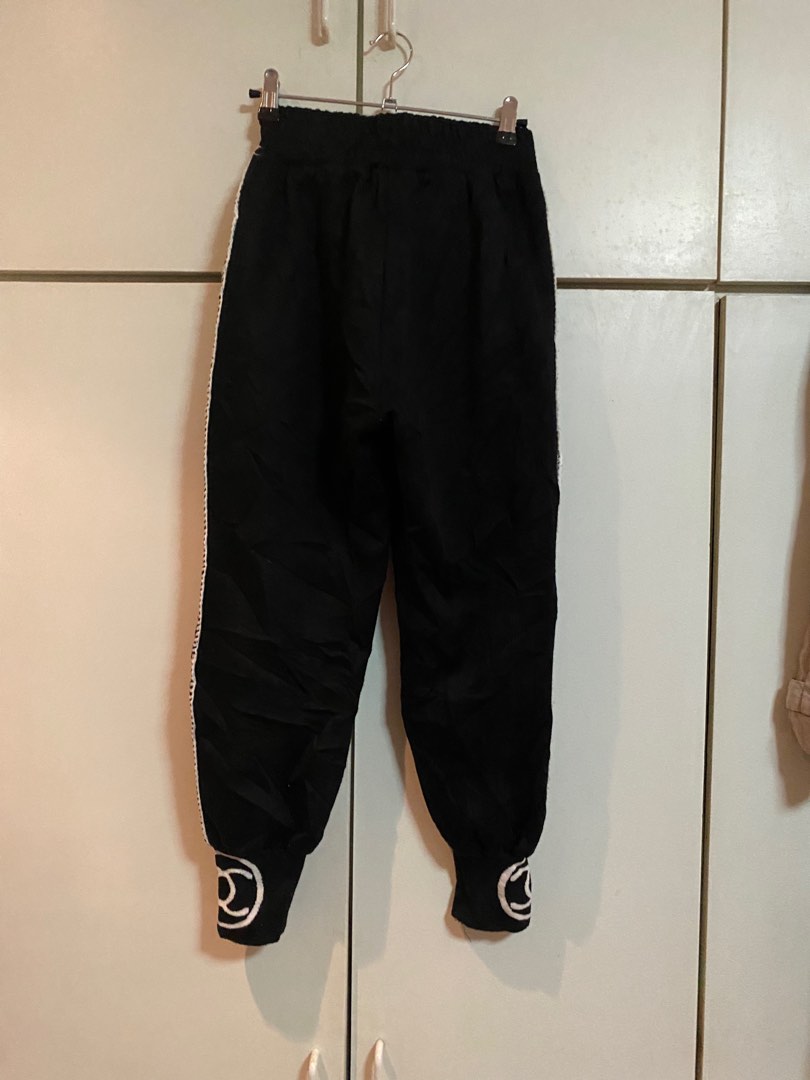 Chanel shop jogging pants