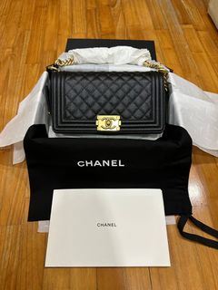 (Category: ) located in . Submitted by luxury_essentials (Listing ID 1265632872, Image 1). Description: .