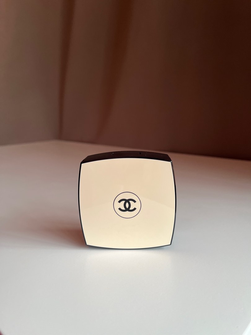 Chanel Les Beiges Healthy Glow Gel Touch Foundation N30: Review
