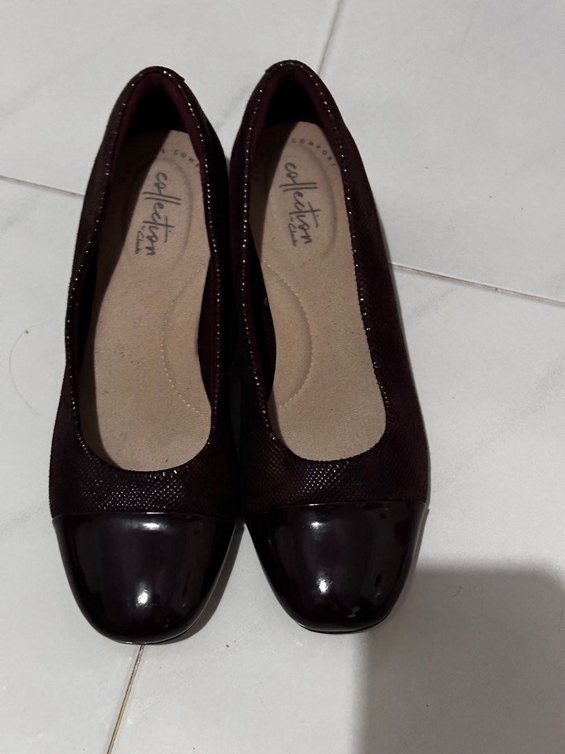 Clarks pump shoes in brown, Women's Fashion, Footwear, Heels on Carousell