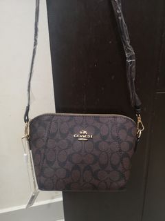 (Category: ) located in . Submitted by handbag_cun (Listing ID 1265648689, Image 1). Description: .