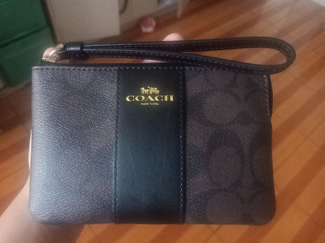 Coach wristlet from canada
