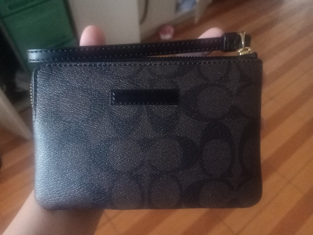 Coach wristlet sales canada
