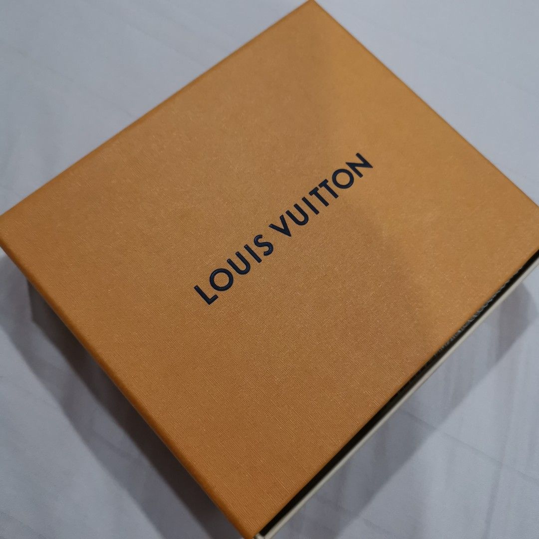 Louis Vuitton Dauphine Compact Wallet, Luxury, Bags & Wallets on Carousell