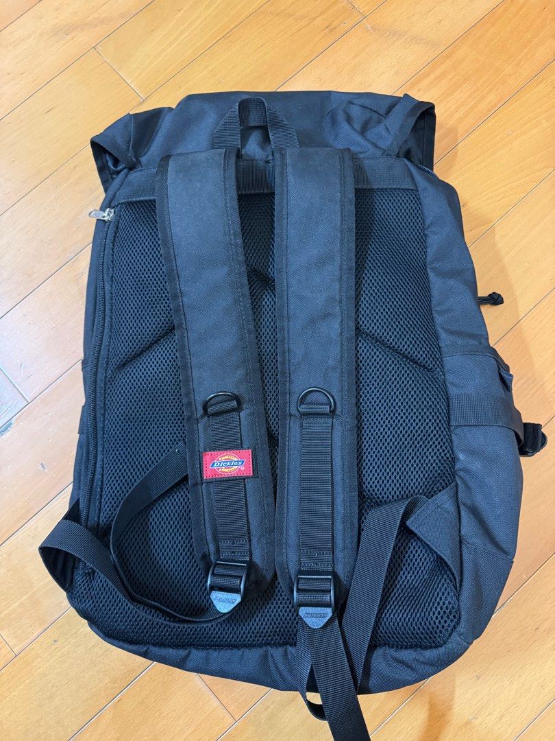 Dickie Backpack, 男裝, 袋, 背包 Carousell