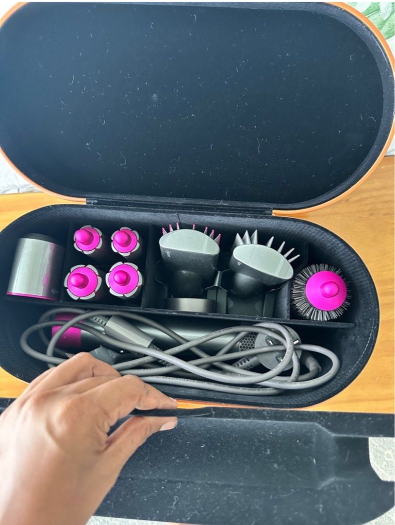 Dyson Airwrap complete with original receipt almost new hair styler