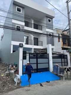 For SALE  3-Storey Townhouse Location: Fourth Estate Paranaque City