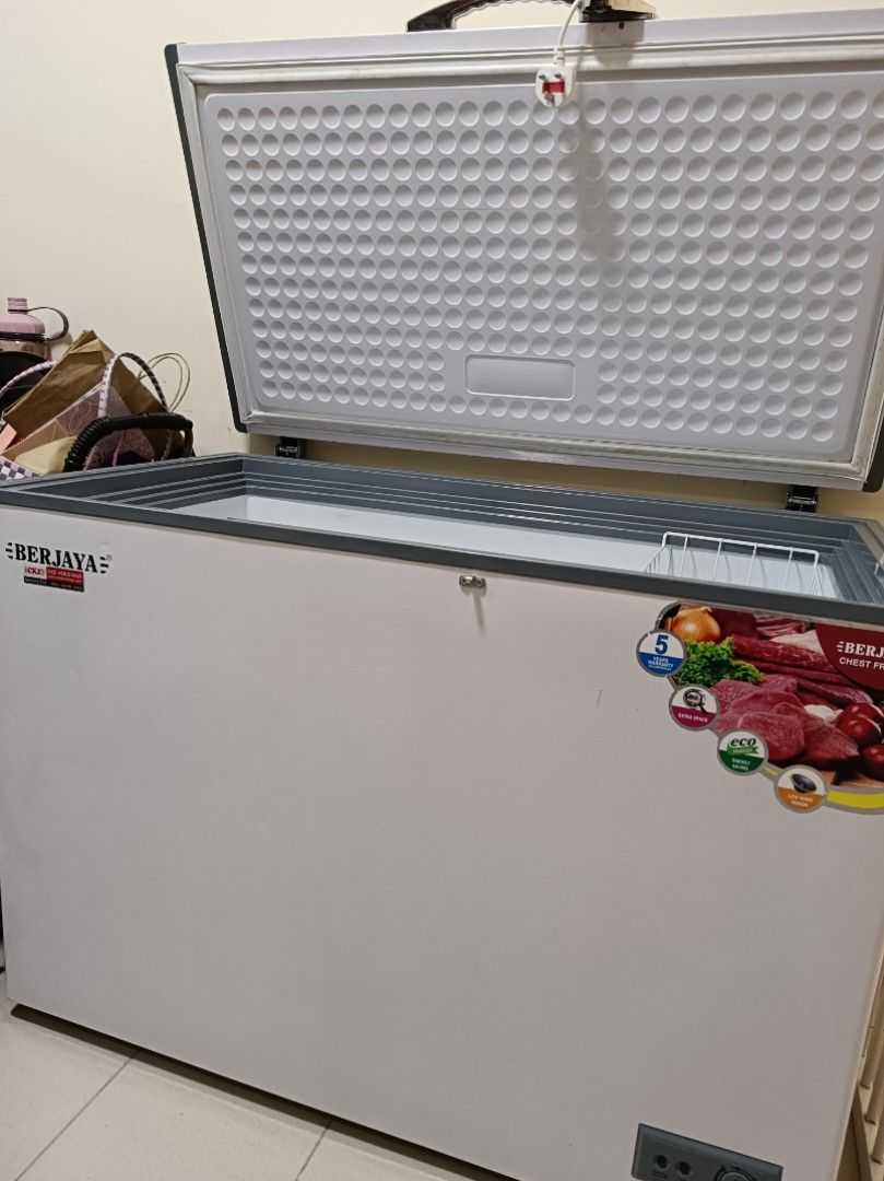 Berjaya Premium 330L Dual Chest Chiller & Freezer, Furniture & Home