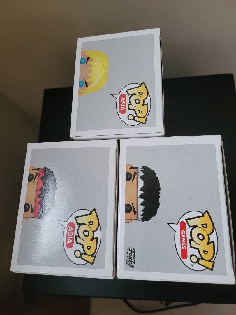 Funko Pop! Games Street Fighter Hot Ryu and Violent Ken 2 Pack - Moça
