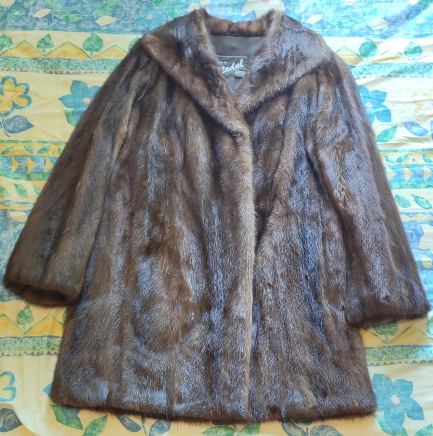 Genuine real 100% Mink Fur Coat 貂皮草外套, 女裝, 外套及戶外衣服