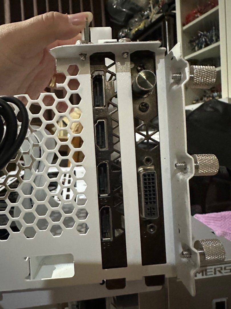 Gpu (Category: Computer Parts) located in Butterworth. Submitted by raysontan0928 (Listing ID 1265704646, Image 3). Description: Hall of fame gtx980ti For custome loop water cooling Condition like new Gpu need to use custom water cooling Nearby I can help u build custom water cooling, but got charge 😌😌 Price 500.00(negotiable) Thank you .