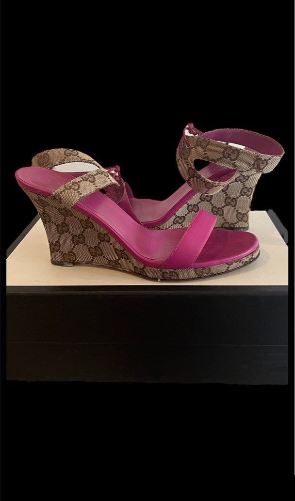 Gucci pink best sale wedges