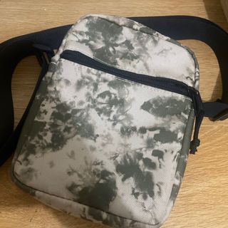 (Category: ) located in . Submitted by lunchbox.ph (Listing ID 1265708252, Image 1). Description: .