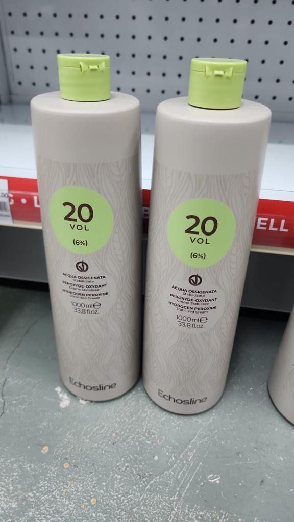 (Echoes )peroxide/developer (Category: Hair) located in Singapore. Submitted by kokokoro (Listing ID 1123506687, Image 2). Description: Echoes brand expiry on 2026 is 1000 ml• Peroxide developer all percent available 3%/6%/9%/12 % same category : vol.10/20/30/40 percent is a new lasting for 3 years can used from the product since indicated until 3 years expiration From made in Italy if you interested just sms me 98997096/84974521.