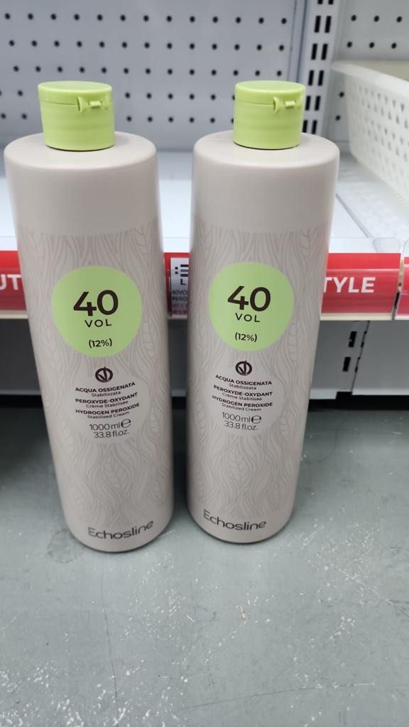 (Echoes )peroxide/developer (Category: Hair) located in Singapore. Submitted by kokokoro (Listing ID 1123506687, Image 4). Description: Echoes brand expiry on 2026 is 1000 ml• Peroxide developer all percent available 3%/6%/9%/12 % same category : vol.10/20/30/40 percent is a new lasting for 3 years can used from the product since indicated until 3 years expiration From made in Italy if you interested just sms me 98******/84******.