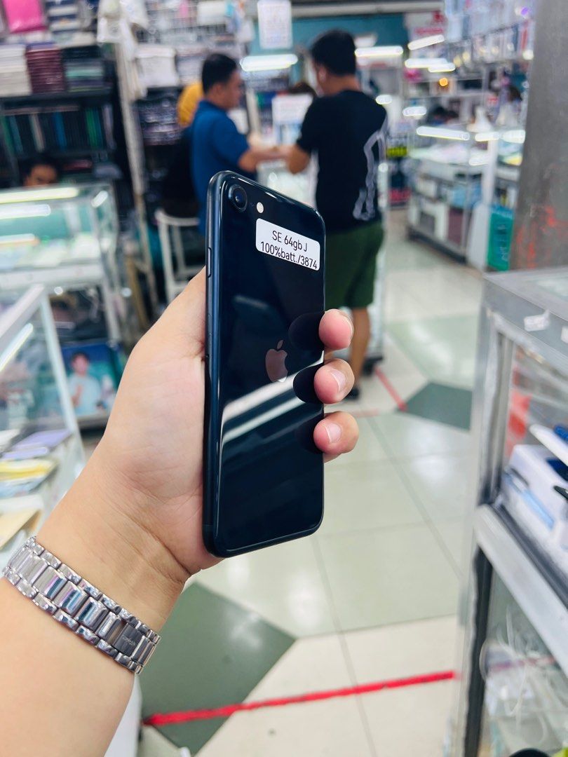 Iphone SE 2022 3rd Gen (Category: iPhone SE Series) located in San Juan City. Submitted by javedsgadgetshop (Listing ID 1265545707, Image 3). Description: OPEN FOR INSTALLMENT VIA CREDIT CARD/GGIVES & SWAP/TRADE-IN! WE BUY AND SELL ( ANYKINDS OF UNIT BINIBILI PO NAMIN)! PTPA : Padelete po f bawal Read ❗️Onhand ‼️ Iphone SE 2022 •64gb •NTC Variant •100% batt health •Globelocked •95% Smoothness •No hidden issue | No Repaired •100% Authentic | Not R
