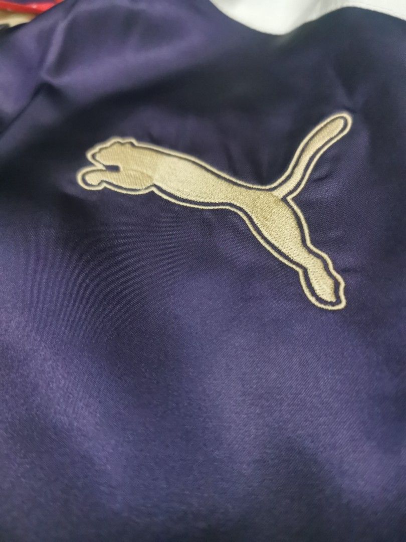 Jacket (Category: Coats, Jackets and Outerwear) located in Kuala Lumpur. Submitted by sarkastic (Listing ID 1265686713, Image 3). Description: Lengan panjang 31cm.