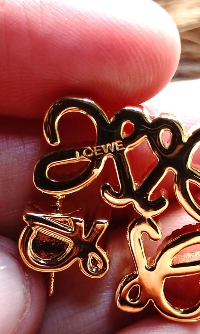 Loewe earrings from japan🇯🇵 (Category: Luxury Accessories) located in Quezon City. Submitted by liambags (Listing ID 1265578361, Image 2). Description: Loewe earrings from japan no flaws with markings with gift box pm me.