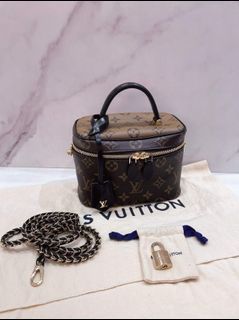 Shop Louis Vuitton Mini dauphine (Mini Dauphine, M22826) by Mikrie