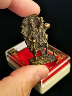 (Category: ) located in . Submitted by personalcollectibles (Listing ID 1265670617, Image 1). Description: .