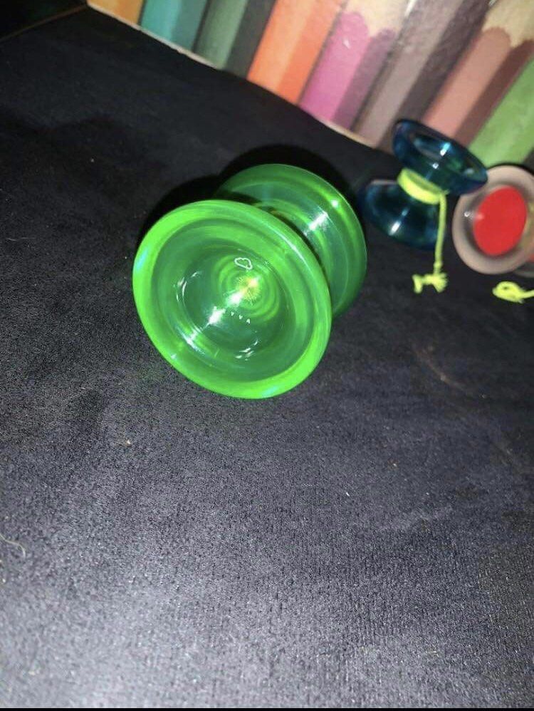 Magic Yo-Yo (Category: Action & Battle Toys) located in Quezon City. Submitted by oreo0505 (Listing ID 1265641126, Image 2). Description: The Magic Skyva Yoyo is collaboration between a full-titanium yoyo company, Luftwerk, and Magic, specializing in plastics, to make a premium plastic yoyo that delivers impressive stats at an affordable price. The Skyva has specially designed hubs for finger spins and is easy to throw. Magic’s Skyva is slighty l