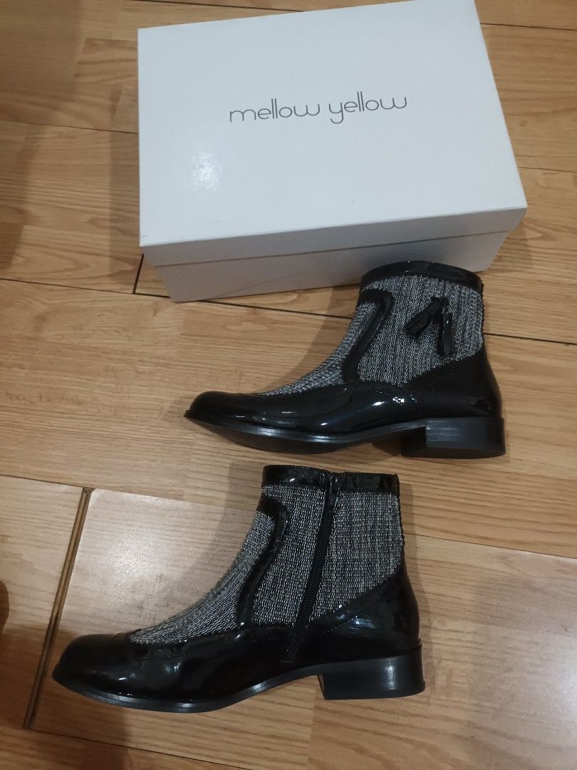 Mellow yellow boots outlet