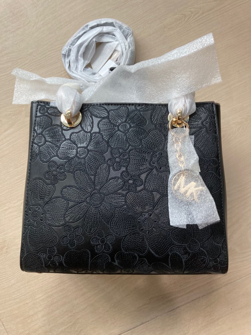 Michael Kors Cynthia SM Leather Satchel Black and Gold Luxury