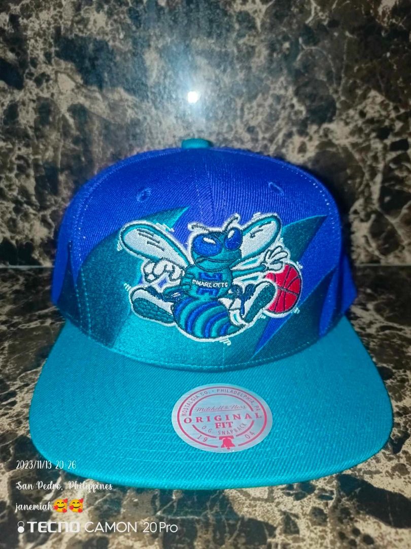 St Louis Blues MITCHELL AND NESS CAPCOMPH, Men's Fashion, Watches &  Accessories, Caps & Hats on Carousell