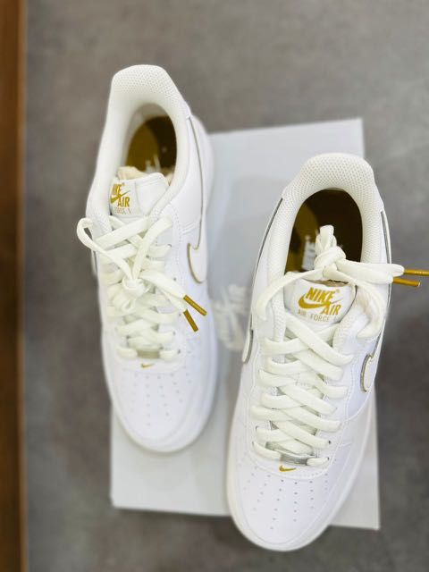 Brand New Nike Air Force 1 07 White US9 US9.5 US10.5
