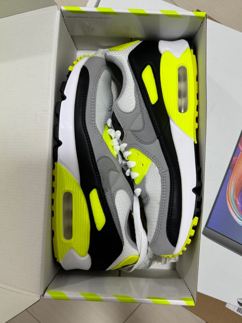 volt airmax 90