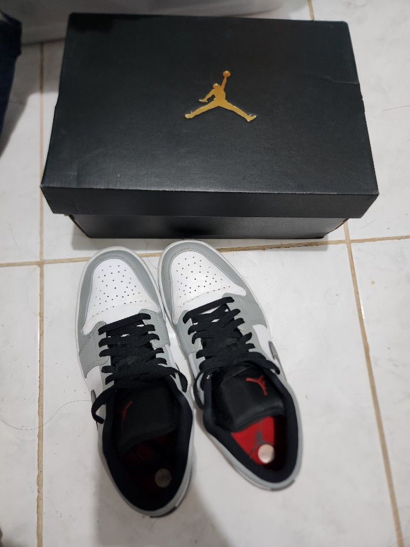Nike Jordan 1 Low smoke grey (Category: Sneakers) located in Lapu Lapu. Submitted by affordmo (Listing ID 1265665024, Image 1). Description: size 10 used once only bought for 11k rfs: wrong size.