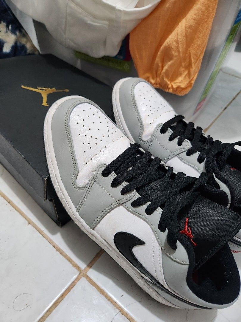 Nike Jordan 1 Low smoke grey (Category: Sneakers) located in Lapu Lapu. Submitted by affordmo (Listing ID 1265665024, Image 2). Description: size 10 used once only bought for 11k rfs: wrong size.