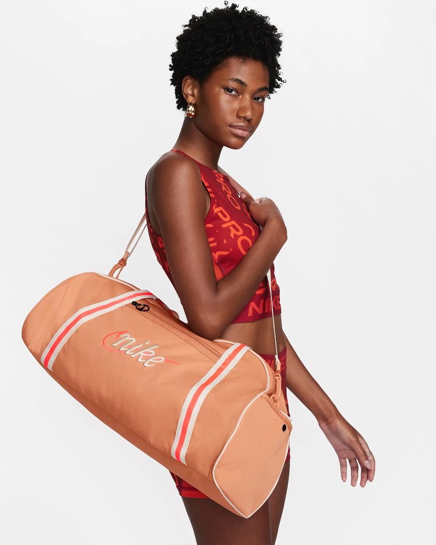 Nike gym bag for hot sale ladies