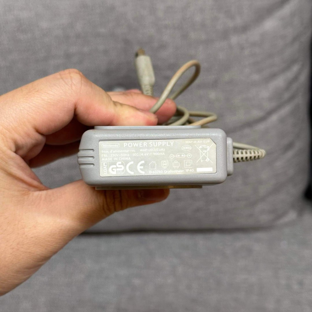 Nintendo 3ds original charger, Video Gaming, Gaming Accessories, Cables