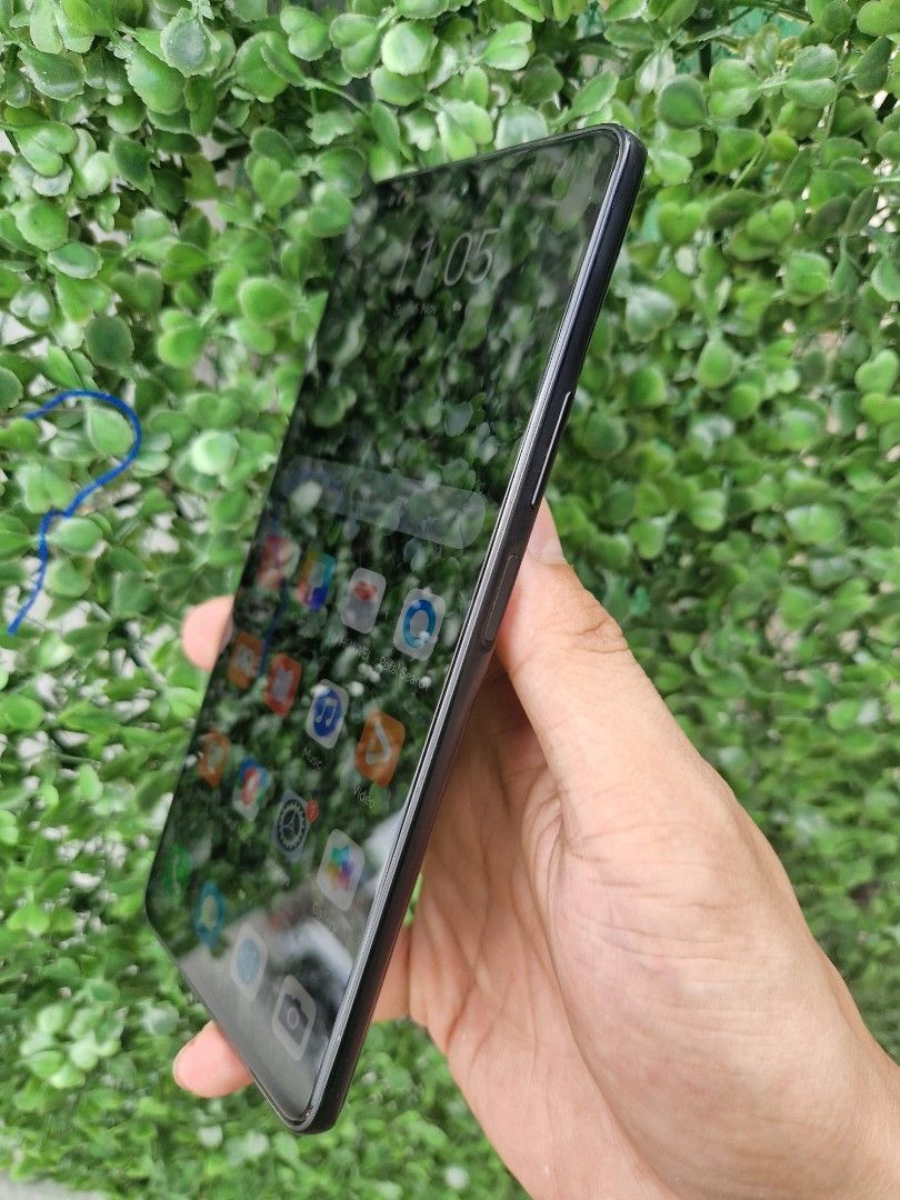 Nova 9 se (Category: Huawei) located in Quezon City. Submitted by mubrogadgets (Listing ID 1265616212, Image 3). Description: Huawe nova 9 se No issue No history repair Smooth na smooth pa Like a brand new Quad camera (super linaw) -108 MP, f/1.9, (wide), 1/1.52", 0.7µm, PDAF -8 MP, f/2.2, 112˚ (ultrawide) -2 MP, f/2.4, (macro) -2 MP, f/2.4, (depth) Front camera 16mp Specs 6.78 inches Qualcomm SM6225 Snapdragon 680 4G Octa-core (4x2.4 GHz Kryo 26