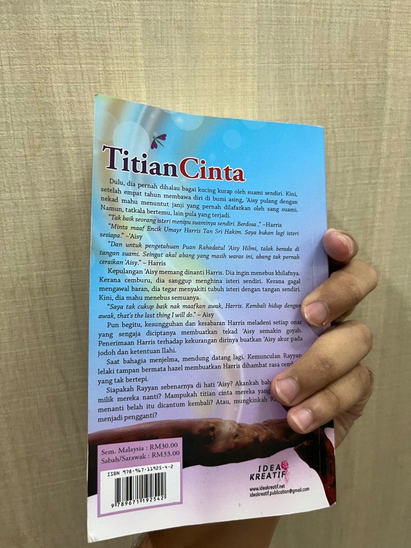 NOVEL TITIAN CINTA, Hobbies & Toys, Books & Magazines, Storybooks on Carousell