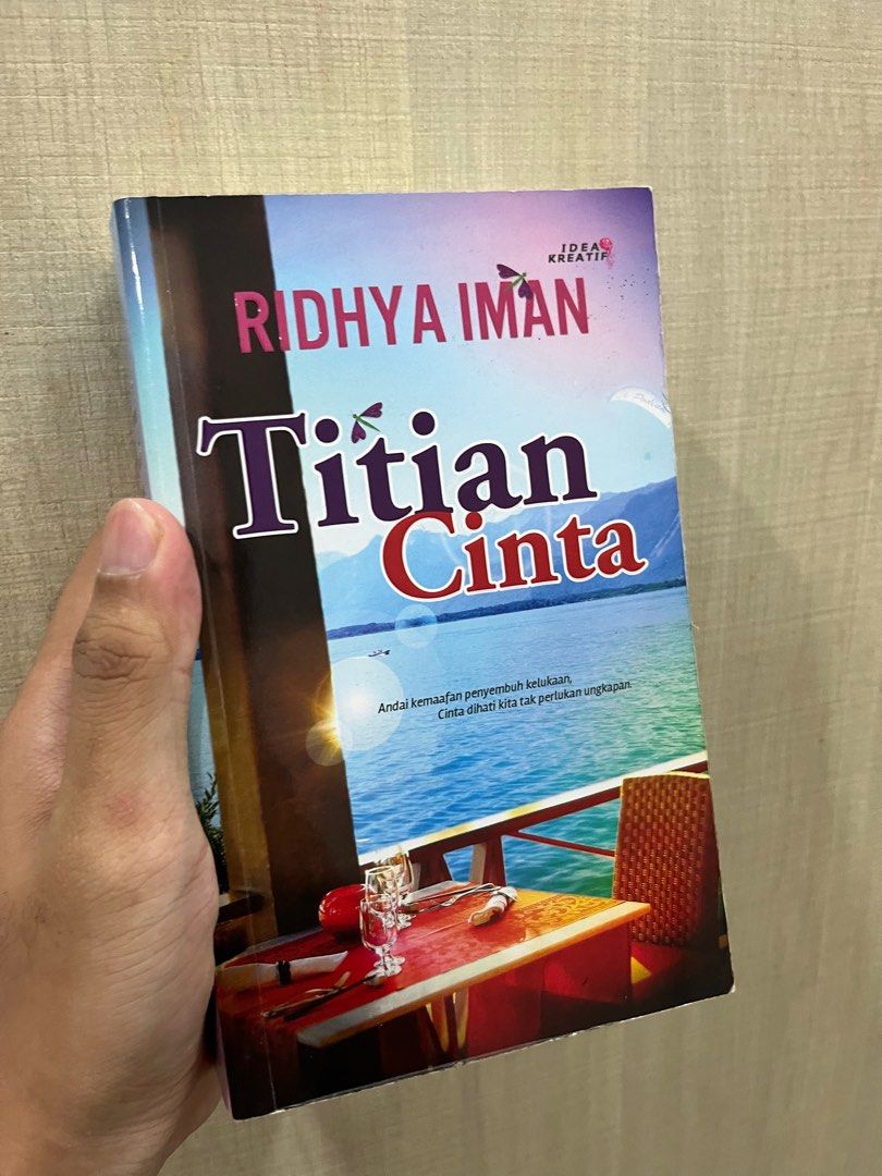 NOVEL TITIAN CINTA, Hobbies & Toys, Books & Magazines, Storybooks on