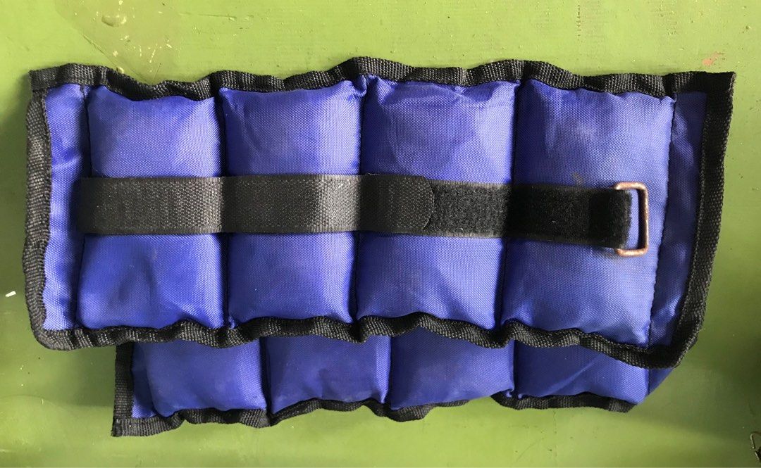 Pair of ankle and leg weights (Category: Weights & Dumbbells) located in Las Pinas. Submitted by kate0_flower (Listing ID 1265603646, Image 1). Description: RFS: decluttering Shipping fee will be handled by buyer.