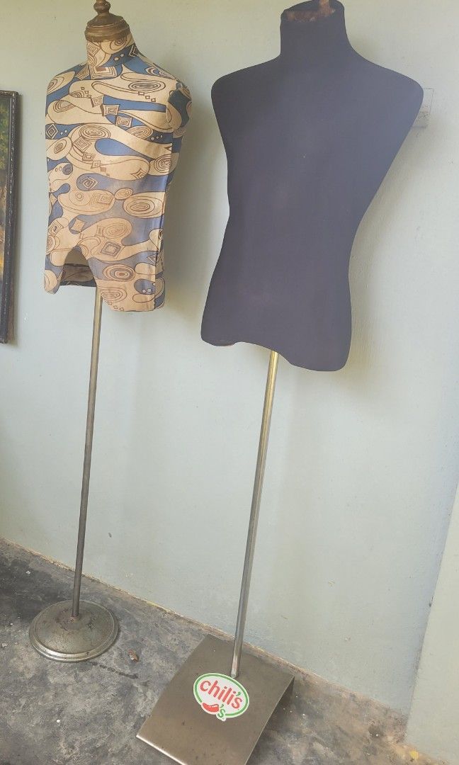 patung baju hitam, Men's Fashion, Activewear on Carousell