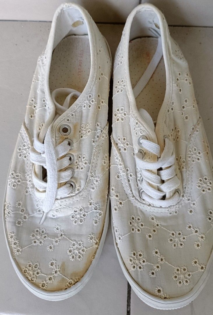 Payless white canvas shoes clearance